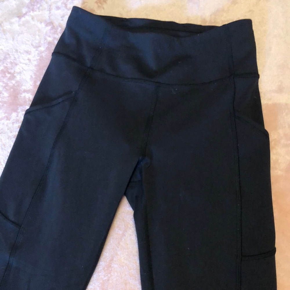 Mid-rise leggings, full length with side leg pockets